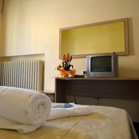 Hotel Orly Cesenatico Eksteriør bilde