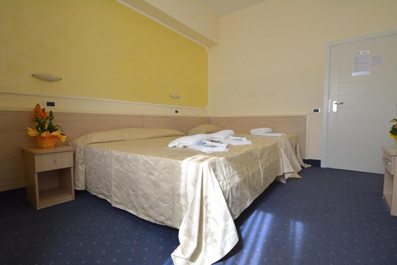 Hotel Orly Cesenatico Eksteriør bilde