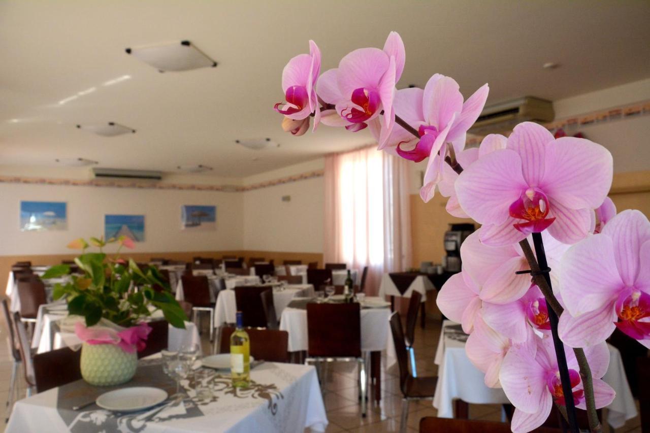 Hotel Orly Cesenatico Eksteriør bilde