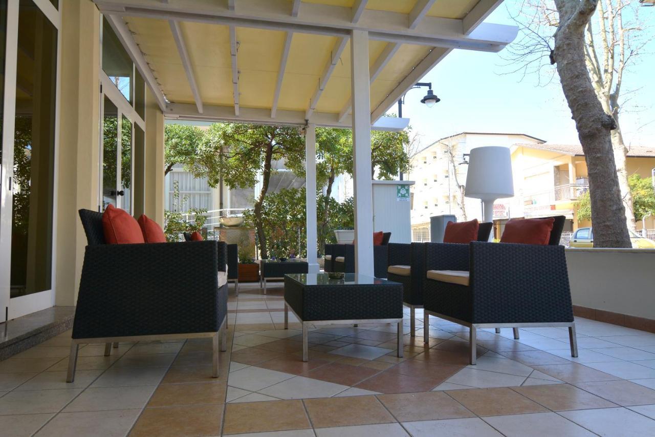 Hotel Orly Cesenatico Eksteriør bilde